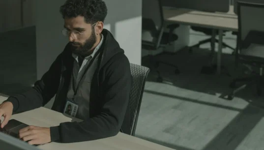 What Your Boss Actually Sees: The Reality of Company Email Monitoring | Privacy Needle
